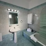 Kaminia Rose Private Pool & Jacuzzi ヴィラ