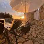 ヴィラ Kaminia Rose Private Pool & Jacuzzi